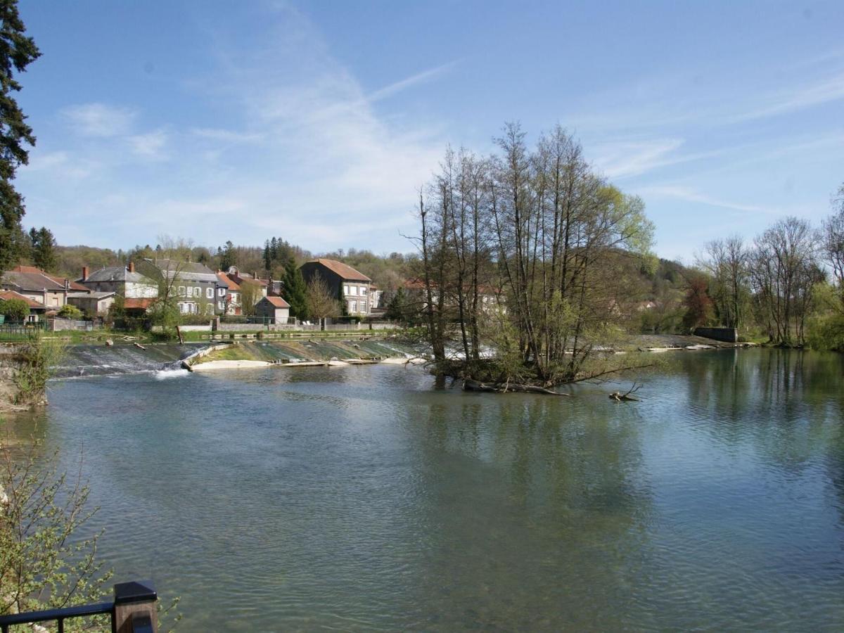 Lovely Holiday Home Near Joset Alain Dun-sur-Meuse Екстериор снимка